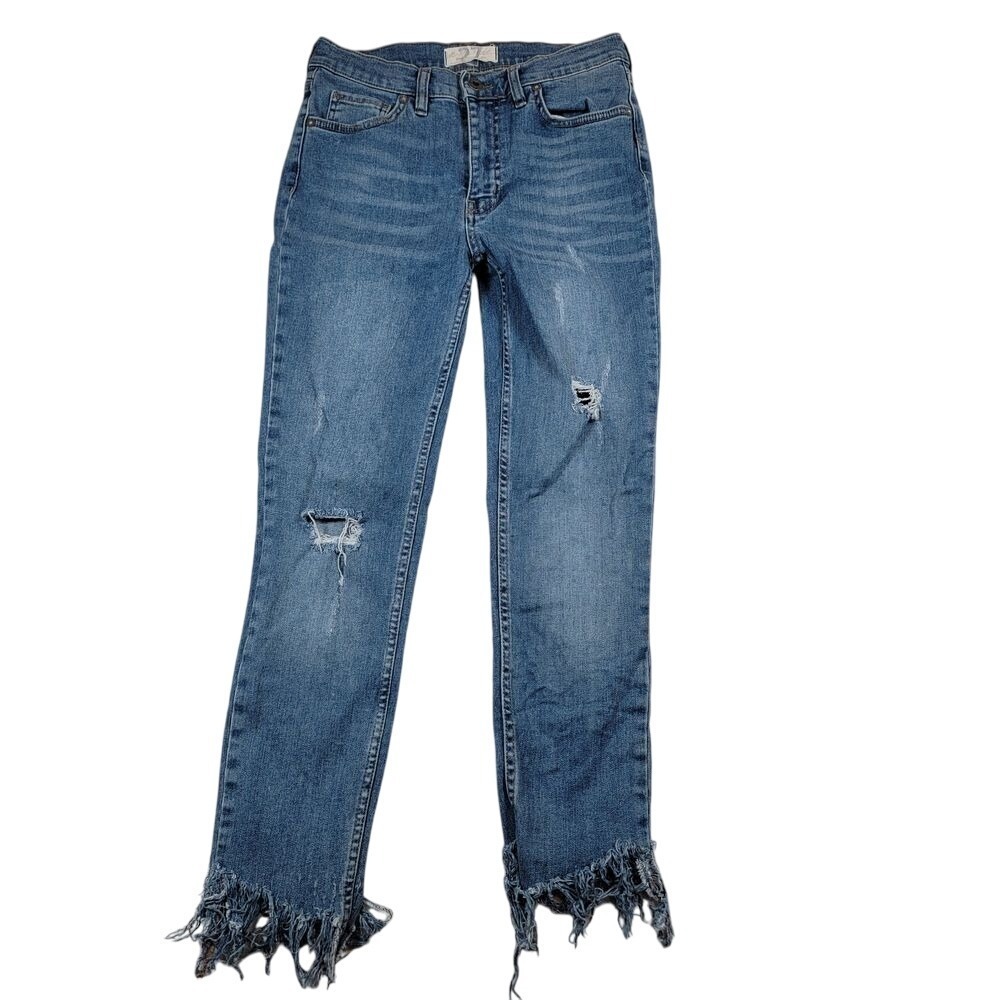 We The Free Women's Cropped Distressed Jeans Sz 27 Medium Wash Frayed Boho